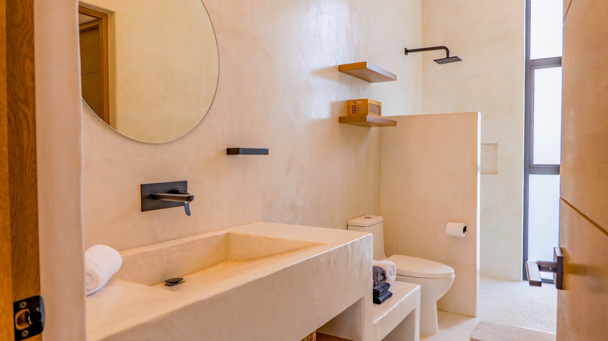 Modern bathroom